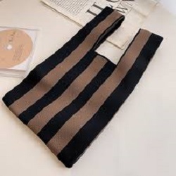 バッグ 画像 ニットバッグ ストライプ ブラウン 黒 未使用品