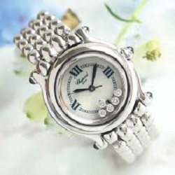 時計 画像 腕時計 レディース ショパール CHOPARD ハッピースポーツ 5Pダイヤ シェル文字盤 シルバー 美品