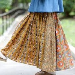 古着 画像 フレアスカート 花柄 イエロー titicaca フリーサイズ レディース