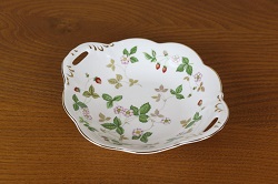 食器 画像 ウェッジウッド WEDGWOOD ワイルドストロベリー 深皿