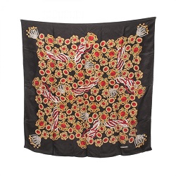 シャネル 画像 スカーフ 黒系 アクセ柄 シルク