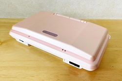 ゲーム機本体 画像 NINTENDO DS キャンディピンク 初代 色あせ有