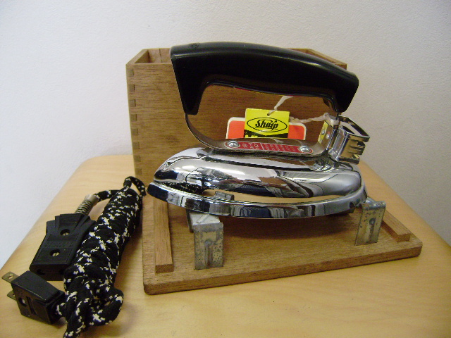 昭和レトロシャープ自動裁縫こて