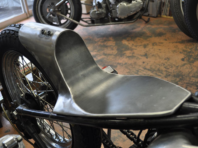 G-MINE HARLEY-DAVIDSON タンク、シート、カウル ストリート750 シートカウル製作 山 | 大阪府豊中市 ハーレー