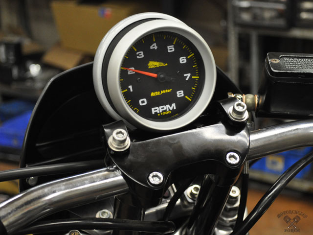 FXR×オートメーター | MC FORCE Blog