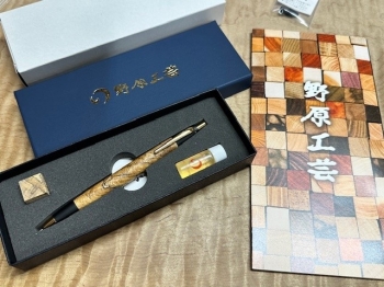 野原工芸　黒柿　玉グリップ Amazon.co.jp: 野原工芸 ロータリーボールペン 黒柿 シルバー