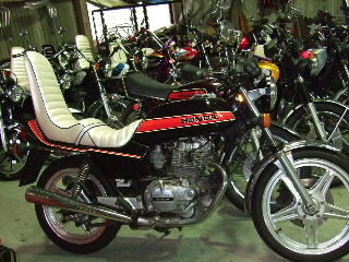 CB250Nホーク2CB250TばぶCIBIEヤシメガ外装三段シートシビエ CB250Nホーク2CB250TばぶCIBIEヤシメガ外装三段シートシビエ