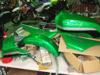 カワサキ Z400GP 外装セット 塗装ベース （Yahoo!オークション