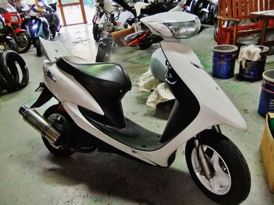 しろん しろん Ninja ZX-6R/KRT EDITION］グラフィックが変更された2021年