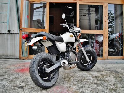 エイプ50 | 旧車バイク・カスタムバイク販売「BurstCity/バースト エイプ50 | 旧車バイク・カスタムバイク販売「BurstCity/バースト