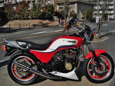 テールカウル ＊ GPZ400f用 カワサキ 臭っ