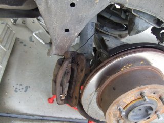 リアブレーキディスクとパッドの交換 | has blog☆