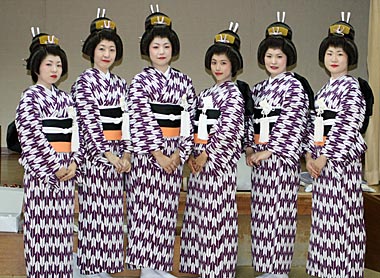 今年の腰元さんたち | つるビーのおすすめ