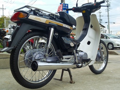 ホンダ カブ100EX[名車バイクレビュー] タイ生まれの“走りのカブ”は 