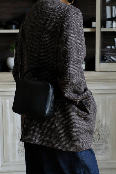 新品同様】AURALEE AETA レザーショルダーバッグ AURALEE AETA レザー