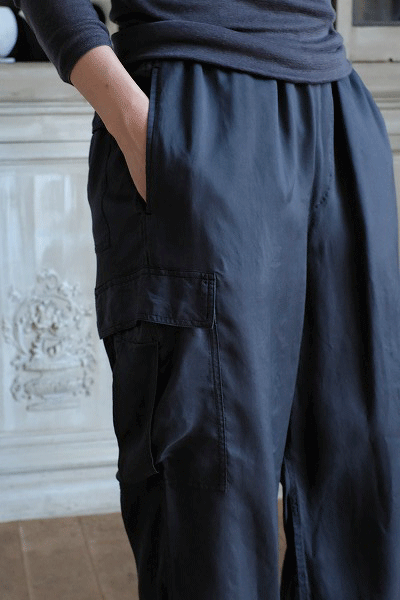 YLÈVE / CUPRA CARGO TROUSERSネイビー1 YLÈVE / CUPRA TWILL GARMANT DYE EASY CARGO TROUSERS | YLÈVE