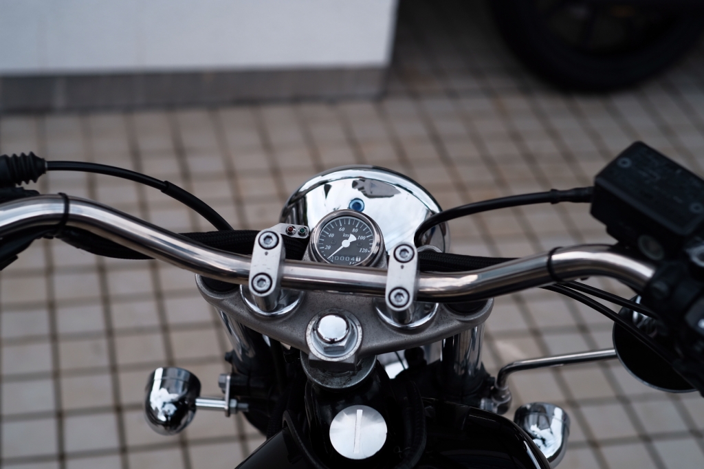 SR400 純正 メーター ステー付 締め付けれ SR400 純正 メーター ステー付 締め付けれ