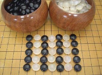 囲碁　碁石　めのう？ めのう碁石 着色（11mm） | 前川榧碁盤店