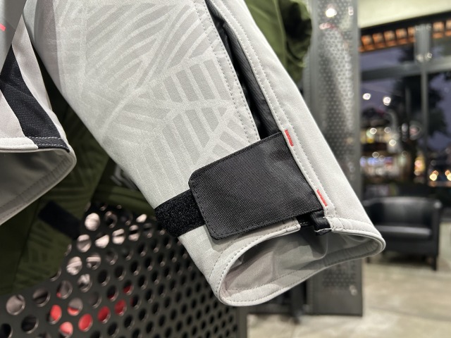 ガルジャケットが復活＆入荷しました！：KUSHITANI 三鷹店
