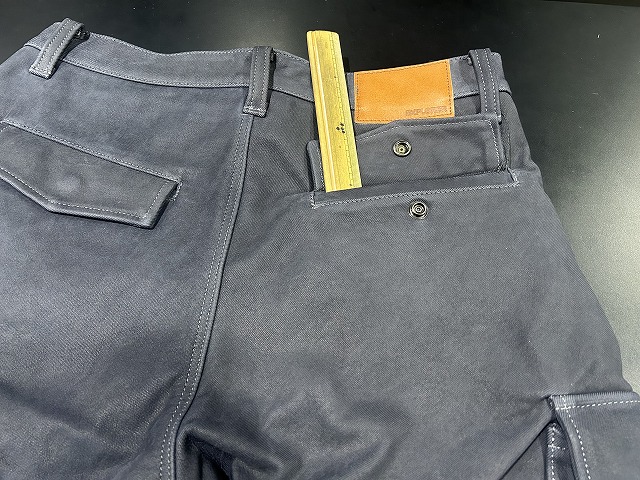 クシタニ　エキスプローラー　33インチ　送料込み 新商品！エクスプローラーカーゴジーンズ入荷：KUSHITANI 三鷹店