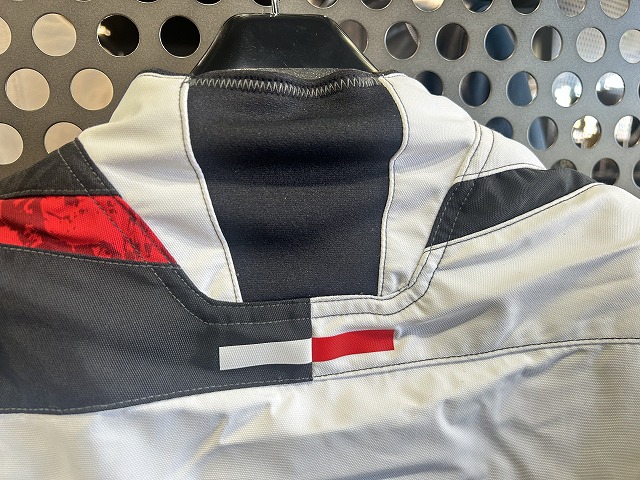 コンテンドジャケット一部カラー入荷しました！：KUSHITANI 三鷹
