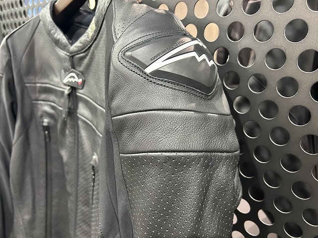 フェイズジャケット＆フェイズメッシュジャケット入荷♪：KUSHITANI