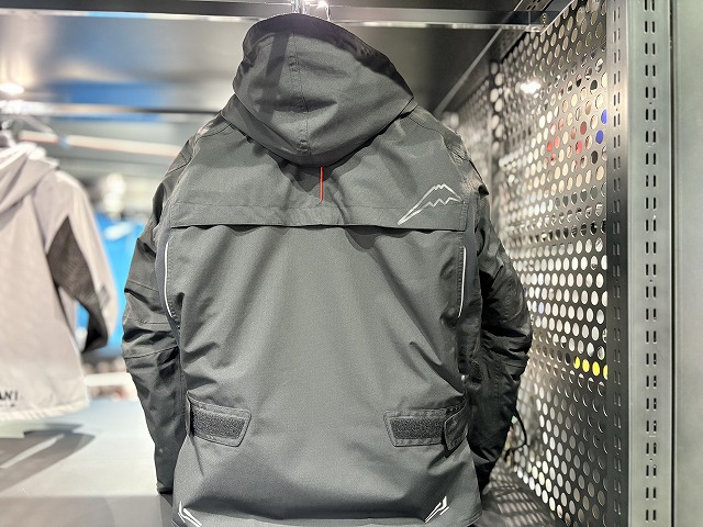過去モデルのウィンタージャケット、入荷しました！:KUSHITANI 三鷹店