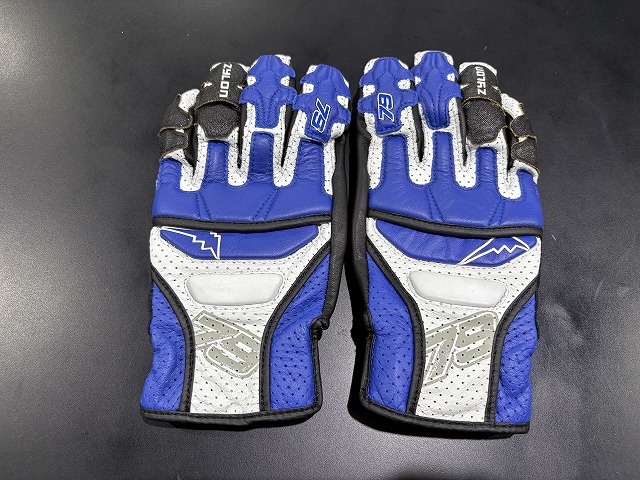 小椋選手モデル！エアーGPSグローブが入荷しました:KUSHITANI 三鷹店