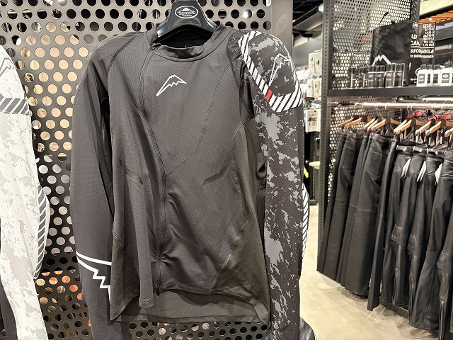 モーションプロテクトジャージ＆パンツ入荷！：KUSHITANI 三鷹店