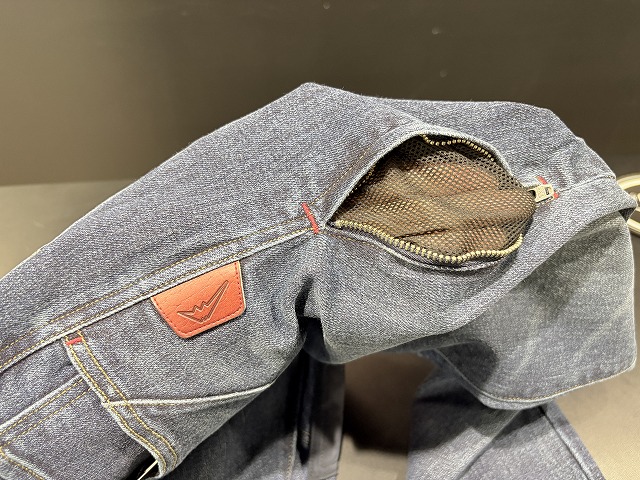 ジーンズ入荷しました！：KUSHITANI 三鷹店 | KUSHITANI 三鷹店
