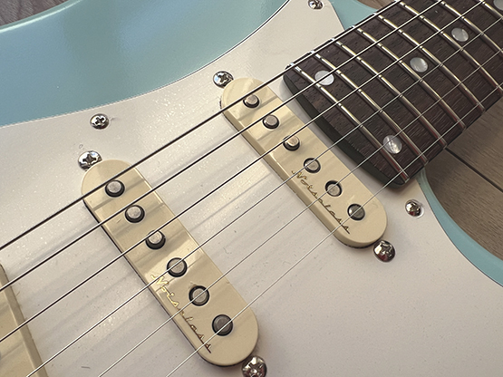 R246 Rei Stratocaster® R246 買ってみた | ストラト倶楽部