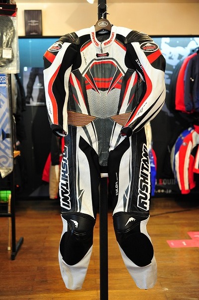 2011 NEW Racing Suits 入荷しました！：KUSHITANI 江東店