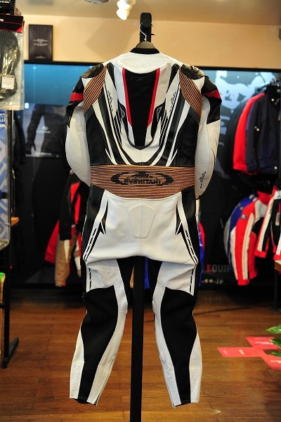 クシタニ　ハイエモーションスーツ 2011 NEW Racing Suits 入荷しました！：KUSHITANI 江東店