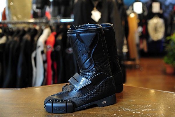 2011 NEWレーシングブーツ登場!:KUSHITANI 江東店 | KUSHITANI 2011 NEWレーシングブーツ登場!:KUSHITANI 江東店 | KUSHITANI