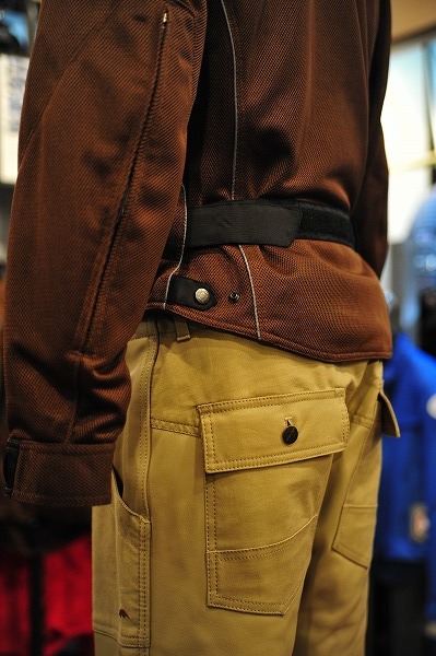 久しぶりのニューレザーパンツ 新登場：KUSHITANI 江東店 | KUSHITANI  