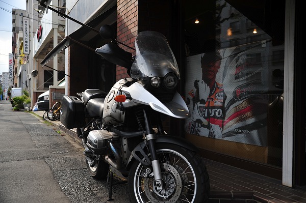 ツーリングブーツもカラー変更できます：KUSHITANI 江東店
