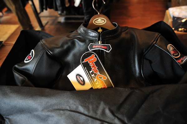 K-0068XX-P サイクス2ピーススーツのご紹介です：KUSHITANI 江東店  