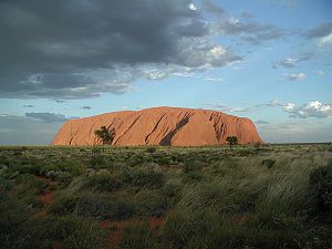 300px-Uluru_1.jpg