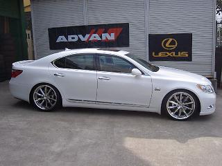 LS460 21インチ装着 | 瀬谷タイヤのブログ