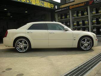 クライスラー300C 2006 クライスラー300C SRT-8 (CHRYSLER 300C SRT-8) | アメ車と
