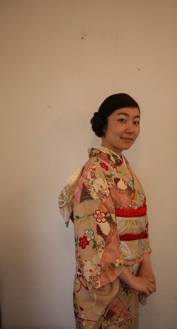 お坊さんと看護婦さんの結婚式に行く人 Praha