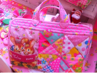 2K-6　ハニーチューン♥巾着袋　ピンクス　pinks  パッチワーク 新しいキット | Pinks Blog