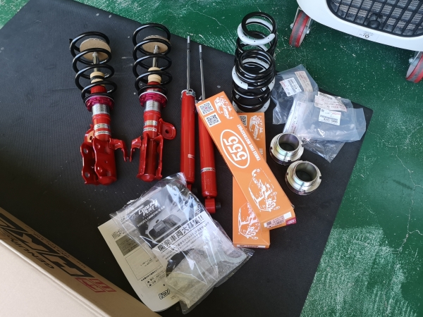 tanabe タナベ (サステックプロ CR) 車高調 (マウントレスキット) レヴォーグ VM4 (GT)(4WD 1600 TB H26/6-R2/10) (CRVMGK) 新品・送料無料タナベ 車高調 SUSTEC PRO CR サステック