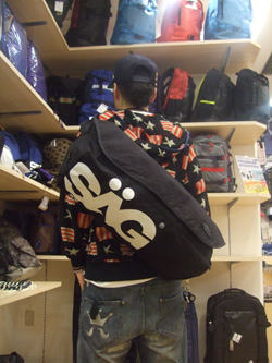 SAGLiFE メッセンジャーバッグ L（kalavinka x saglife