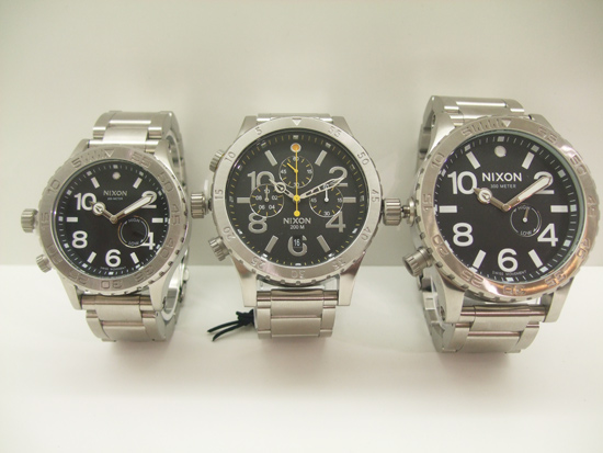 NIXON ニクソン 51-30 42-20 ペア 稼働品（NIXON // ☆Mis Match