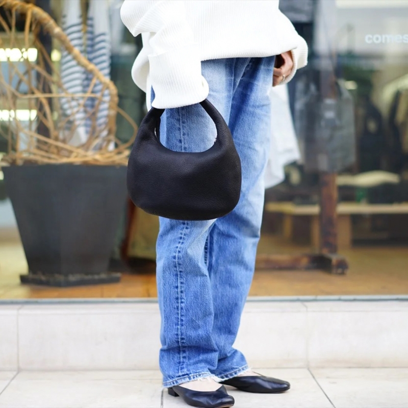 Aeta(アエタ)24SS Collectionの新作、DEER ONE SHOULDER M/Black(DA59 