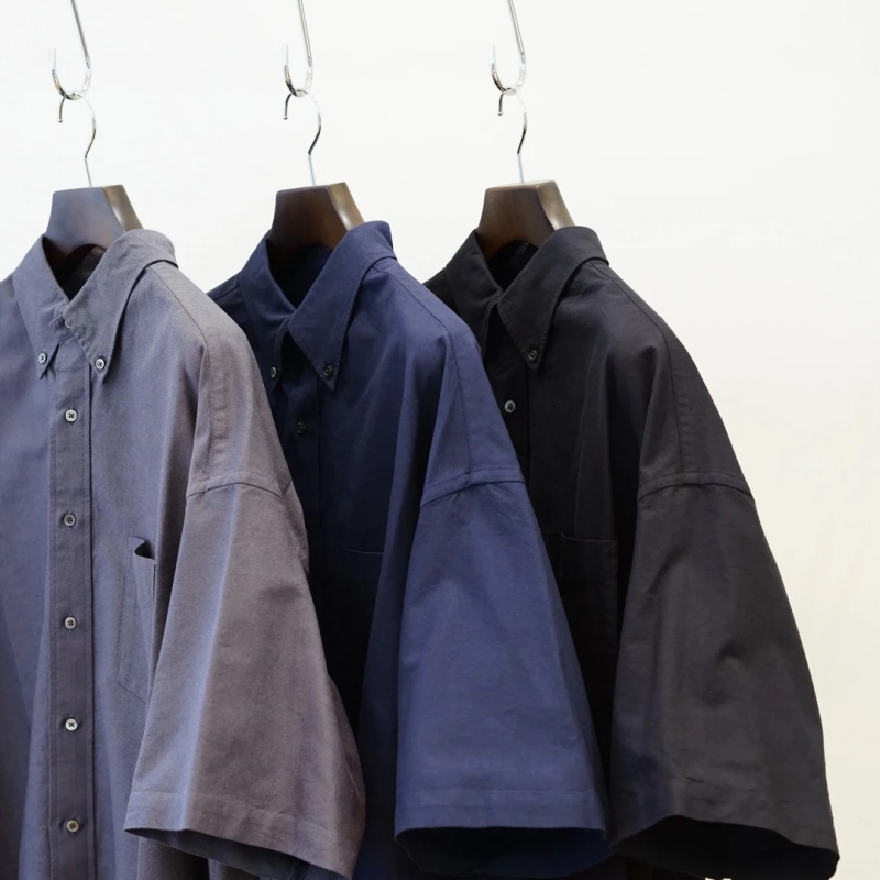 グラフペーパー Oxford Oversized S/S B.D Shirt（トップス