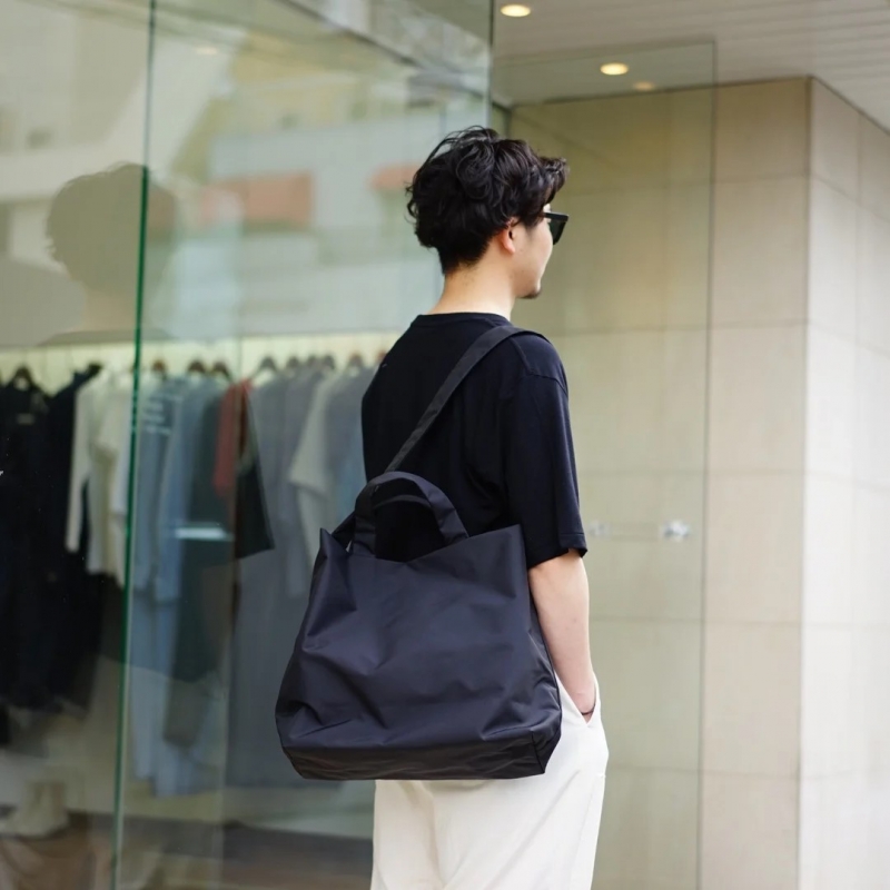 Aeta(アエタ) 24AW Collectionの新作、Shoulder Tote M(NY29)/Blackの