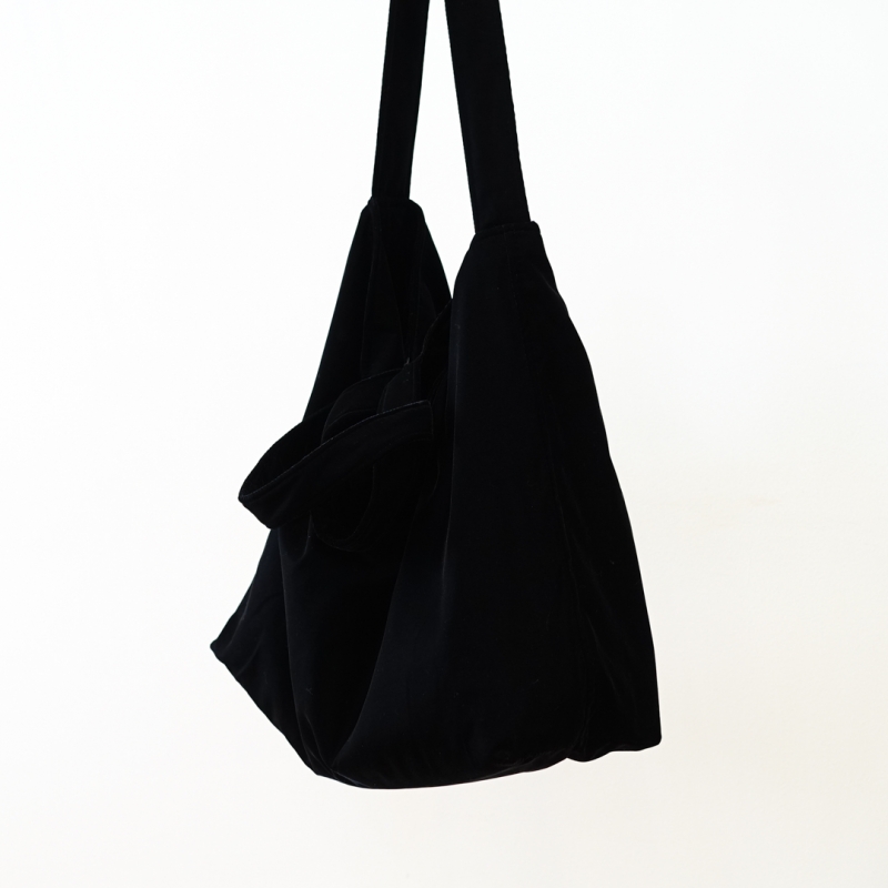 Aeta（アエタ） VELVET SHOULDER TOTE L 24AW Aeta (アエタ)24AW Collectionの新作、Shoulder Tote M(VL02