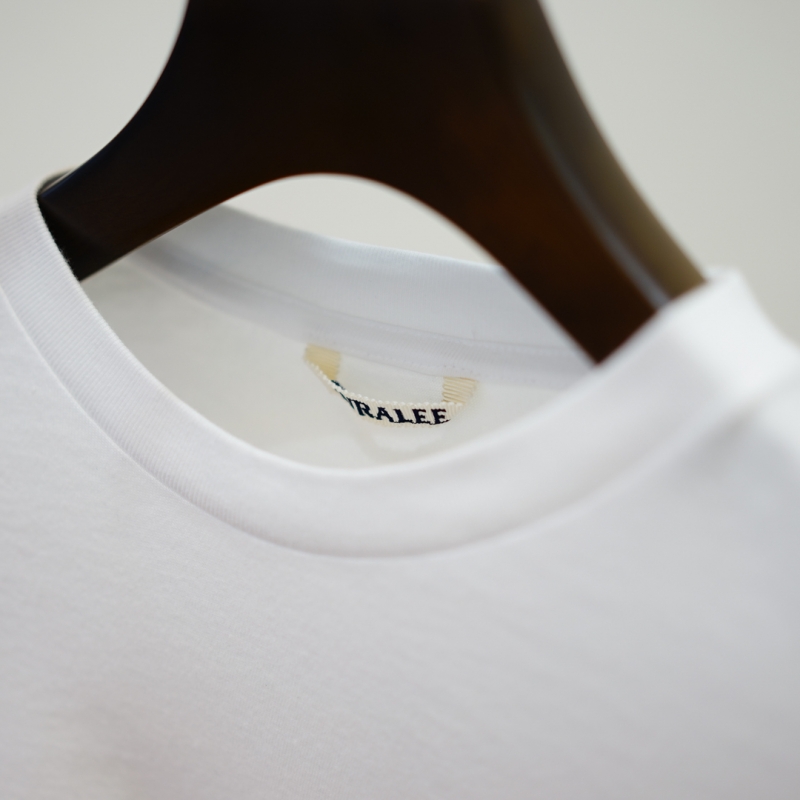 AURALEE (オーラリー) 24AW Collectionの新作、SEAMLESS L/S TEE